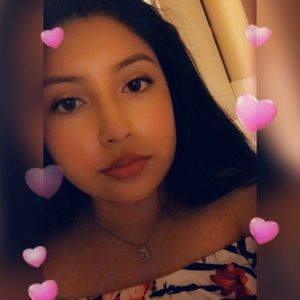 Meet your Posher, Emerly